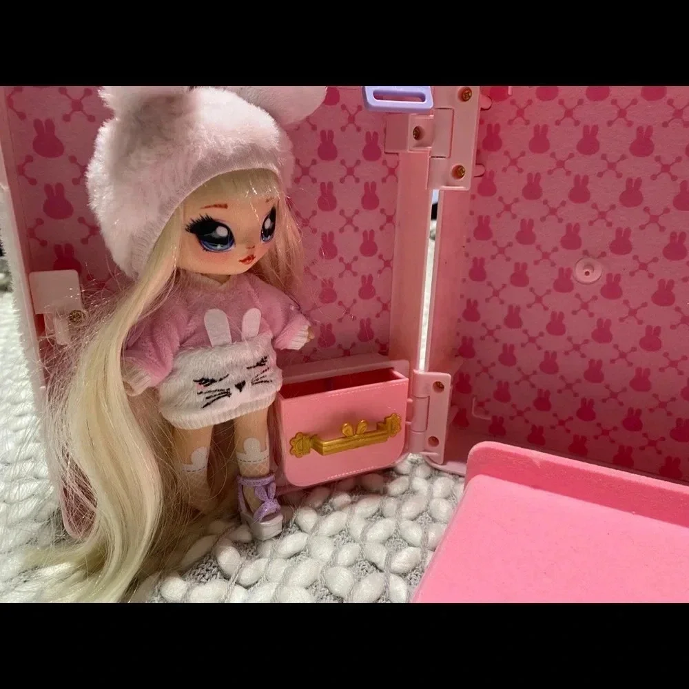 NA!NA!NA! Surprise 3-in-1 Backpack Bedroom Bunny Playset W/Limited Editi…